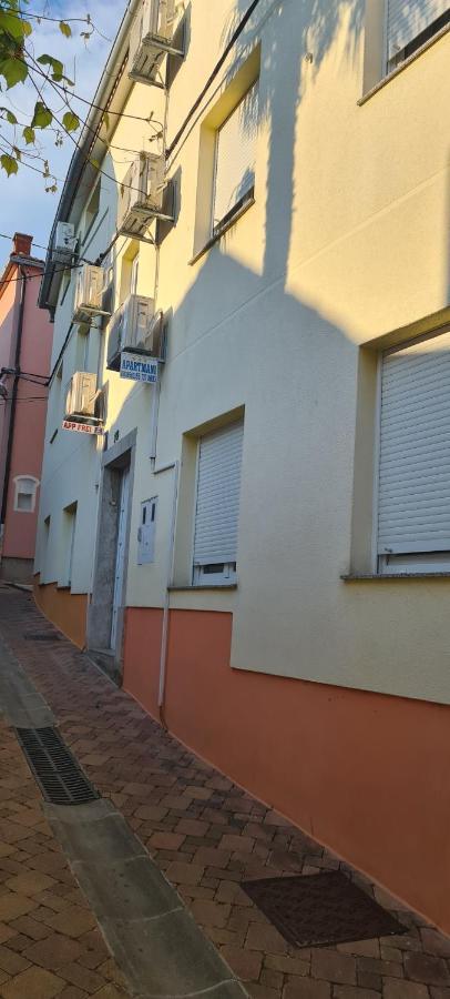 Apartmani Luka Цриквениця Екстер'єр фото